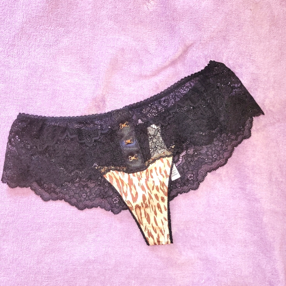 Victoria's secret thong string animal print lace XS NWT